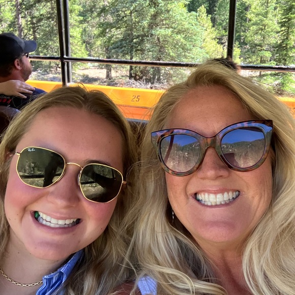 Meet your Posher, Holly - Picture 12 of 16